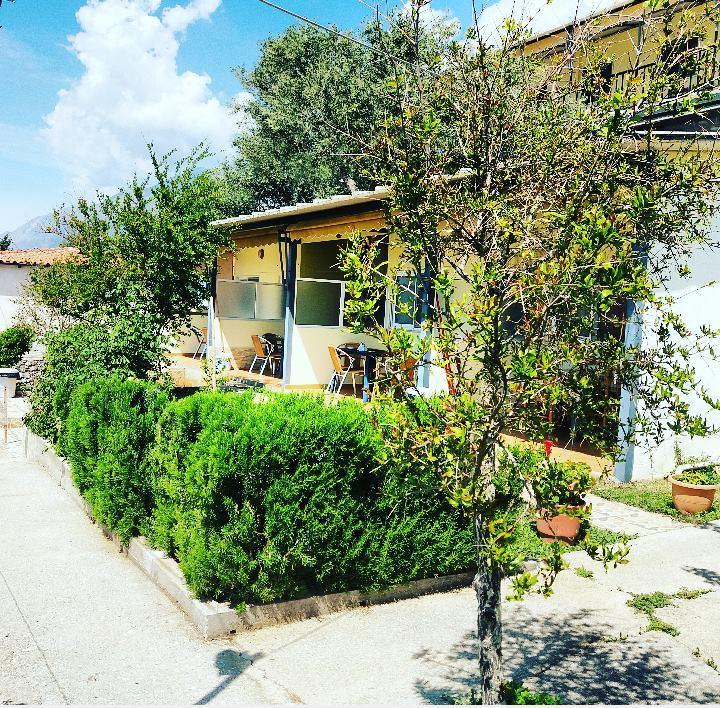 Apartahotel Pano Marko Dhërmi
